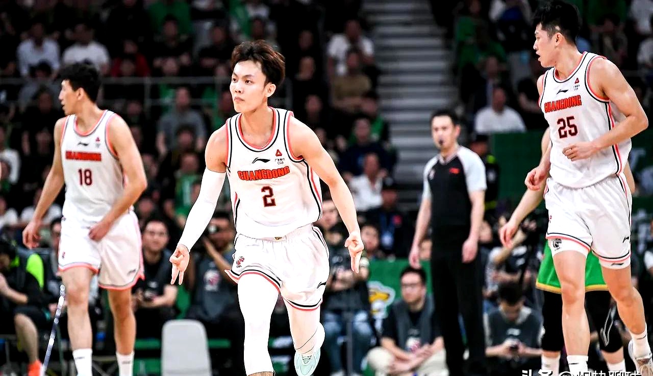 -包含广东宏远队再次战胜对手，豪取三连胜的词条