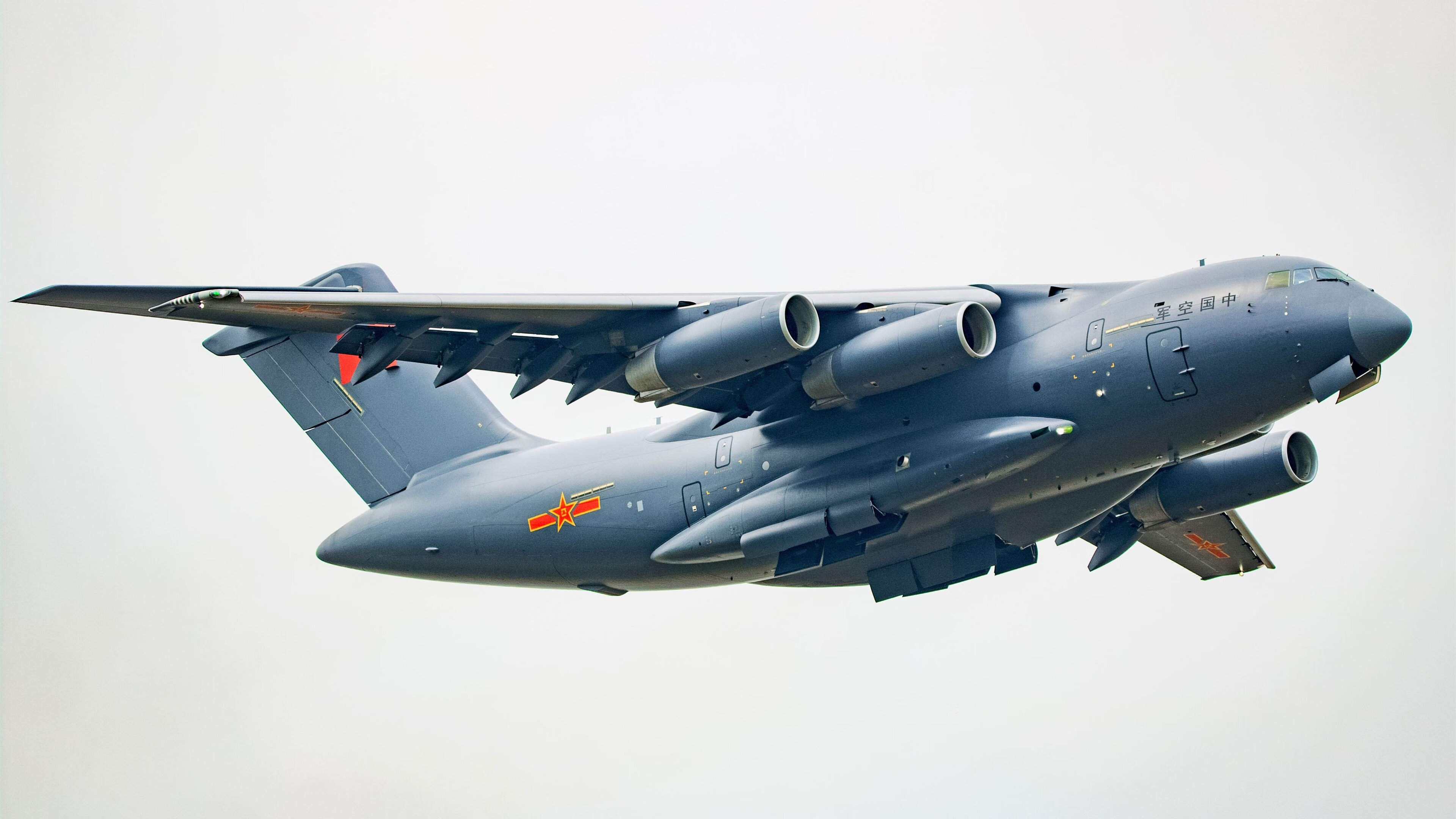 新生力量掀翻豪华战舰!切特·霍姆格伦在焦点之战中完成自我正名