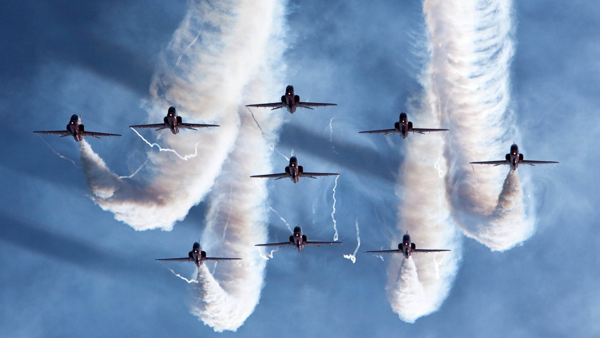 冰岛掀翻牙买加，阿坎吉F1揭幕战称雄，体育世界里的奇迹与主宰