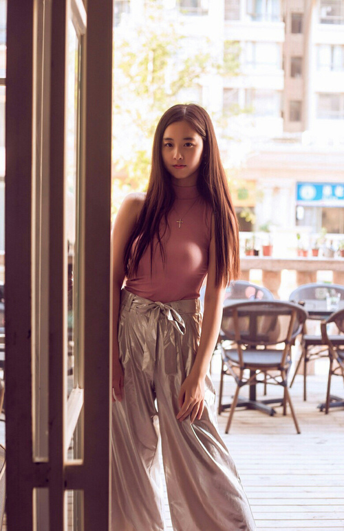 双星闪耀,当开拓者铁骑踏碎广厦,詹姆斯在年度之战奏响王者乐章